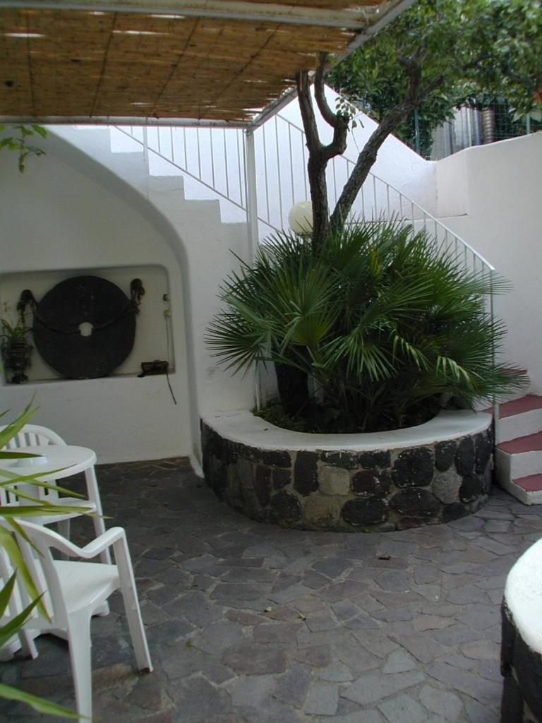 Hotel Villa Augustus Lipari  Bagian luar foto